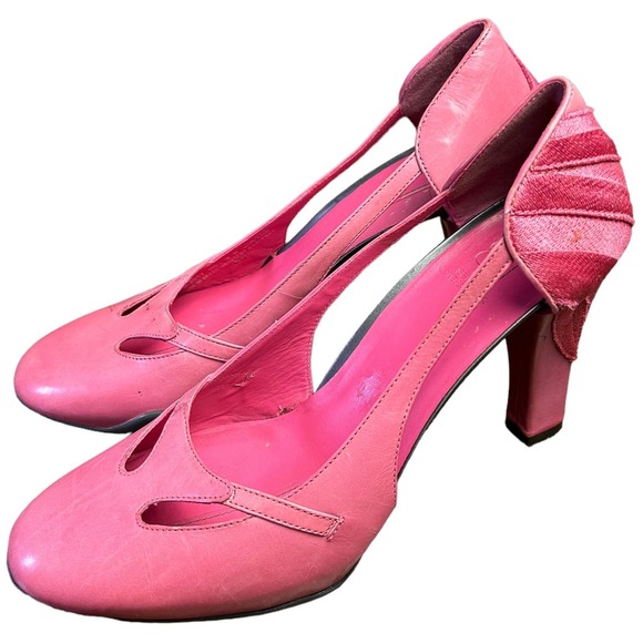 Cole Haan Pink Heels with Cut-Out Details - Picture 5 of 9